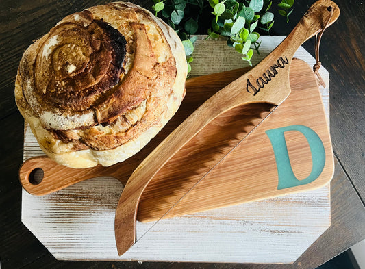 BUNDLE Cutting Board & Bread Saw